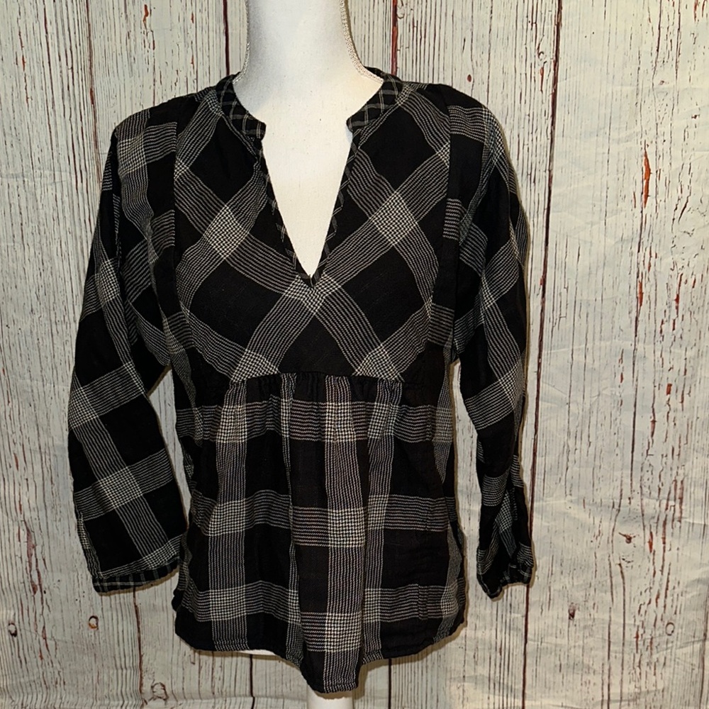 Madewell Black and Gray V-Neck Blouse Relaxed Fit